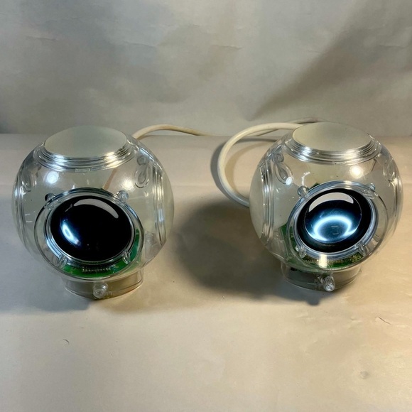 Speakers Lite Waves Color Changing. See Video Clip - Picture 5 of 13